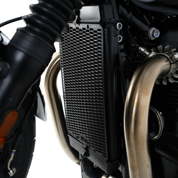 R&G PRO Radiator Guard for Triumph Bonneville Bobber '17-, Black '18-'20 & Speedmaster '18-